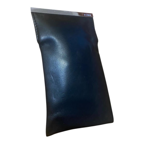 Fendi leather sunglass case - Picture 5 of 16